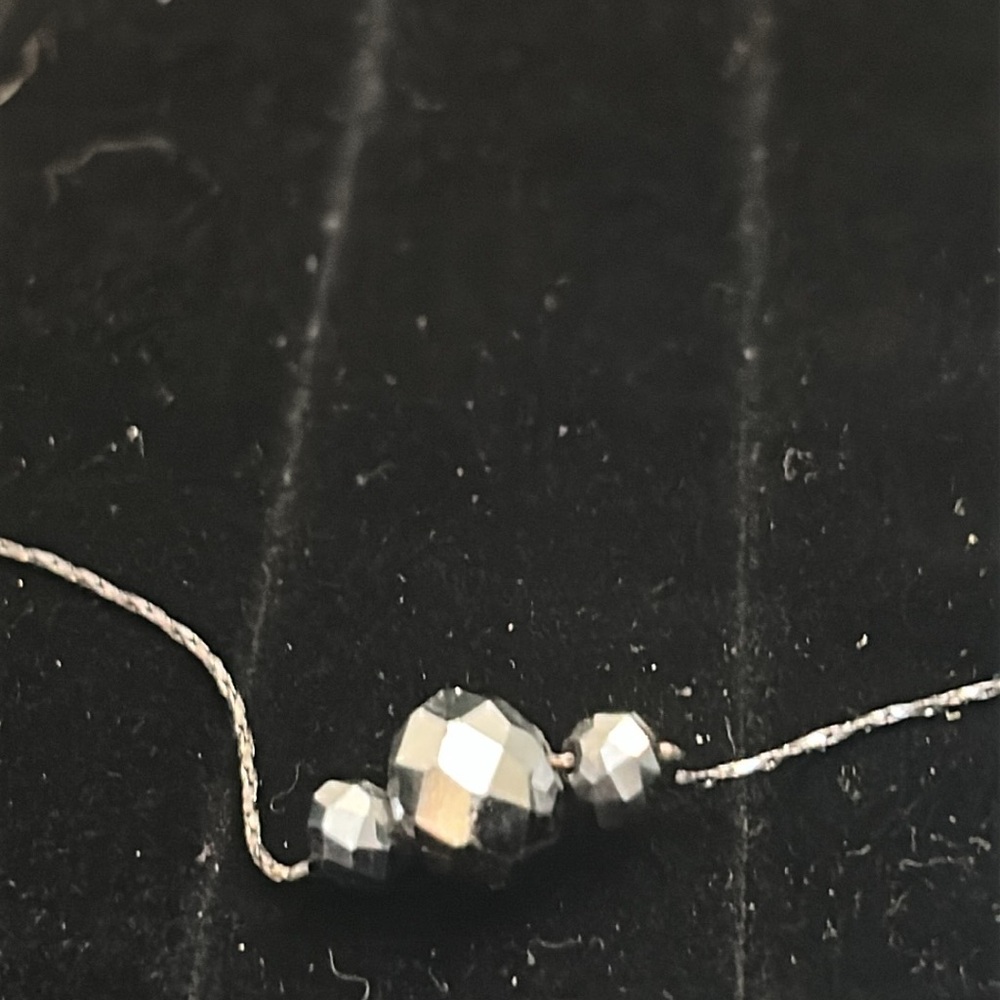 Elegant Silver Beaded Necklace - Picture 3 of 6